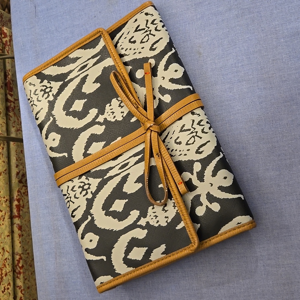 Stella and Dot jewelry case
